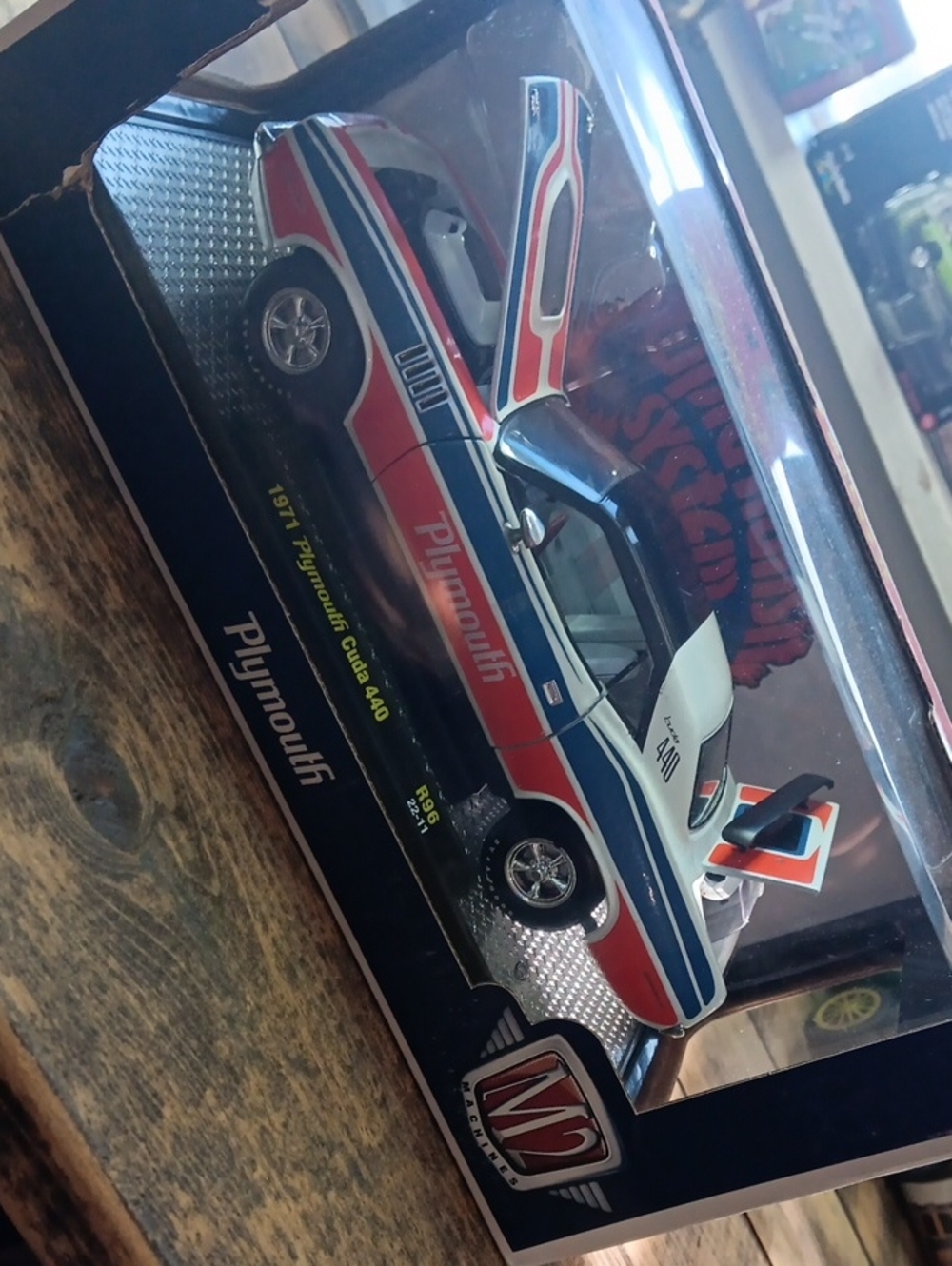 1/24 1971 Plymouth Barracuda 440 White with Blue and Red Stripes Bad Box